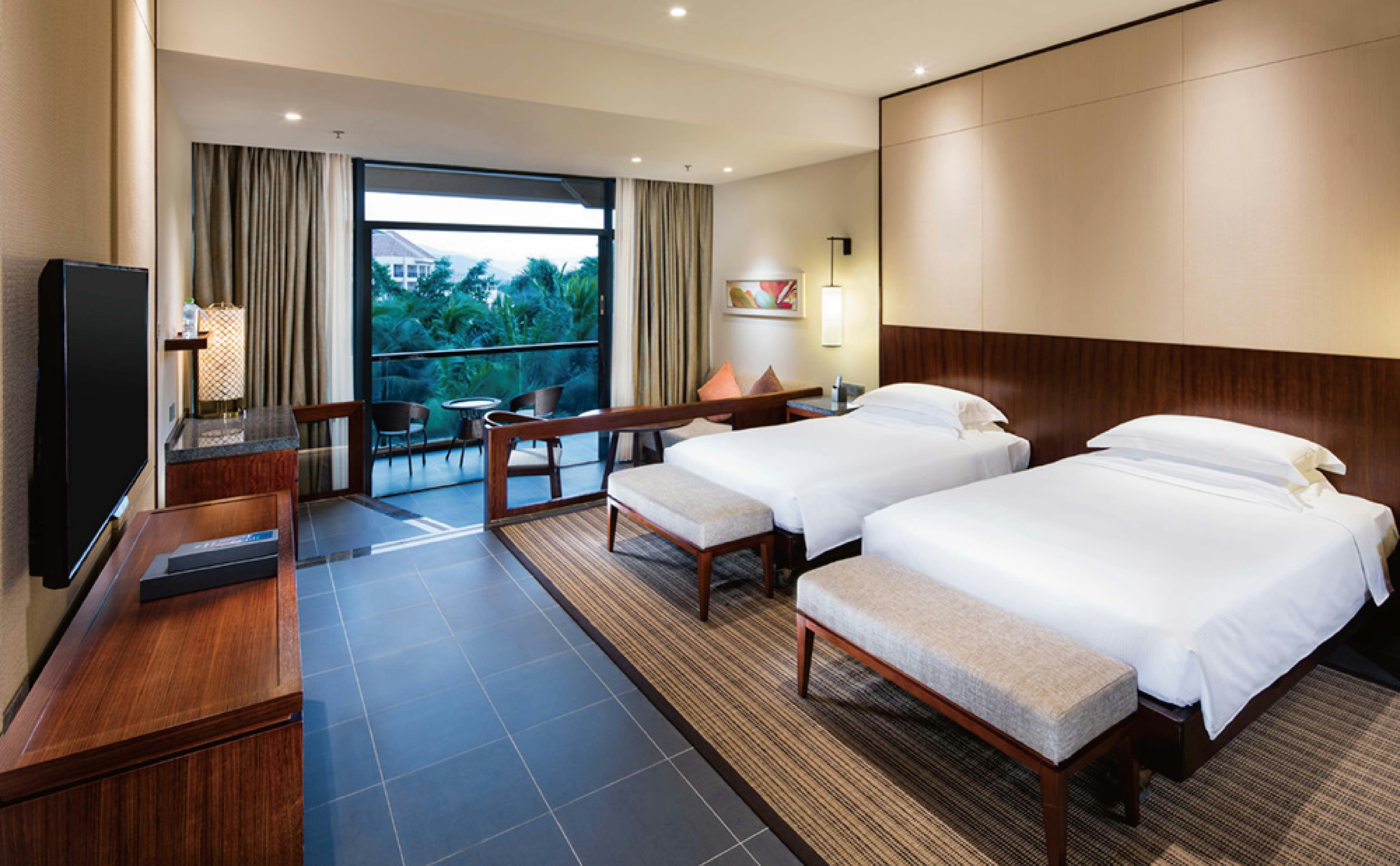 Deluxe, Twin Beds, Scenic View