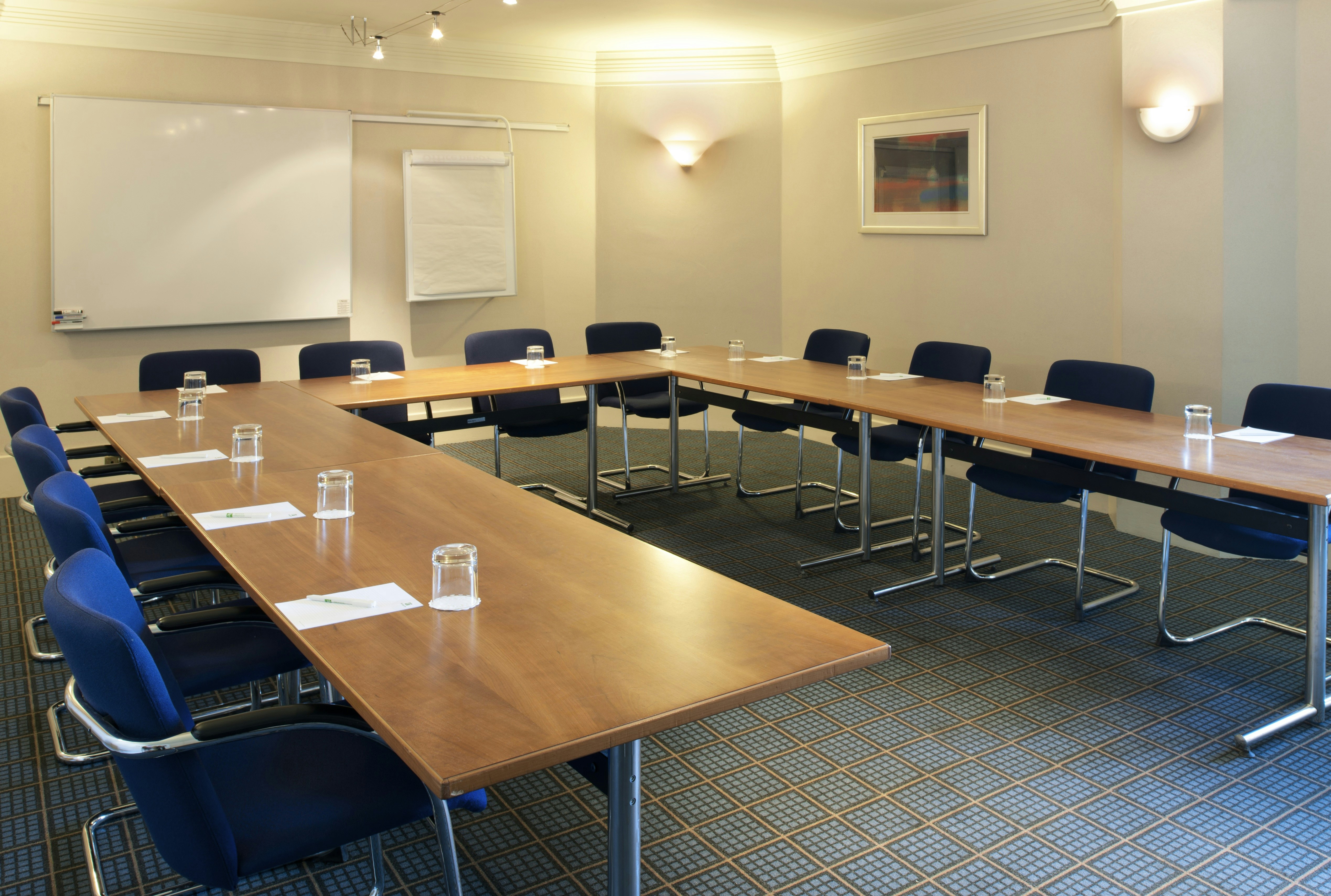 HOLIDAY INN LEEDS BRIGHOUSE 36/50