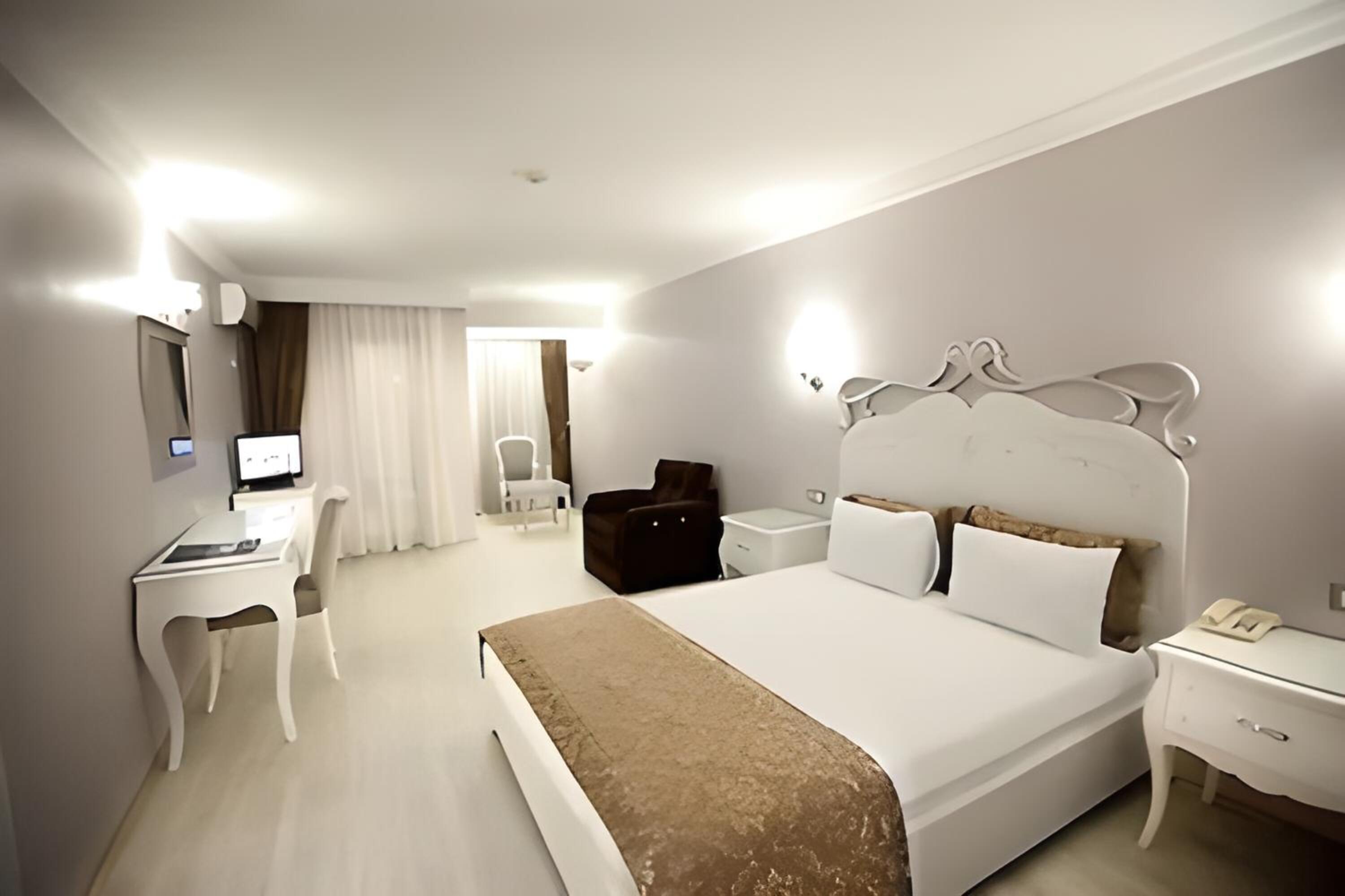 Sentinus Beach Hotel 36/83