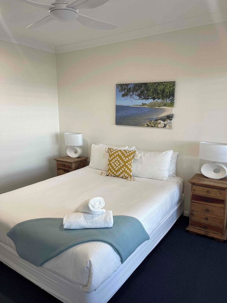 3 Bedrooms, Apartment, 1 Queen and 4 Single Beds, Ocean Front, Top Floor