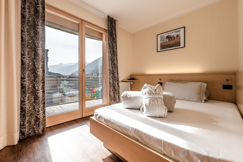 Hotel Sporting Ravelli 13/56