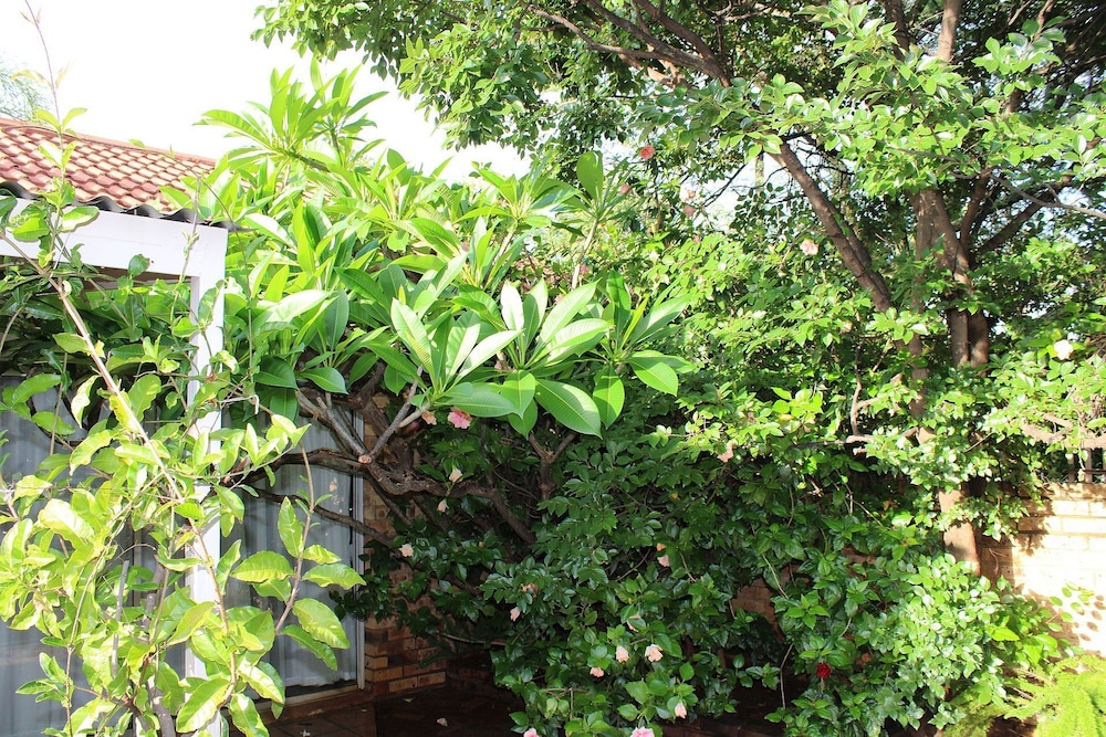 Ukarimu Guest House 28/36
