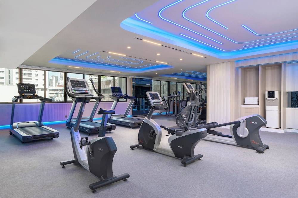 Centre Point Hotel Sukhumvit 10 85/114