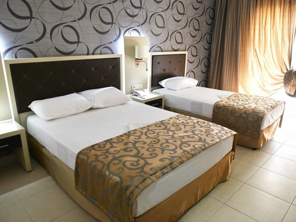 Asrin Beach 17/55