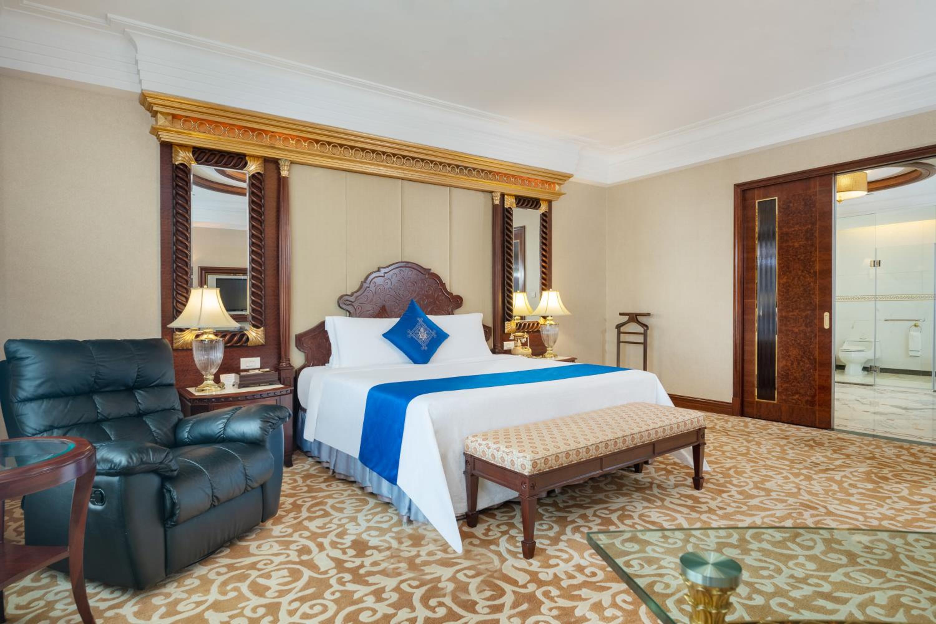 جناح تنفيذي، Regal Palace Hotel 4/10