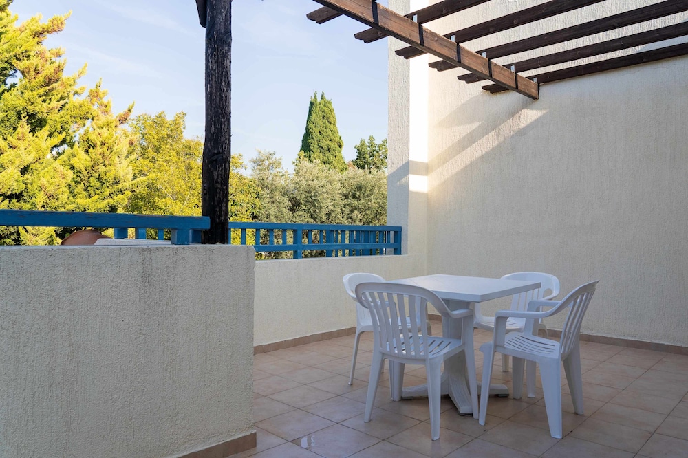 Paphos Gardens Apartments 80/91