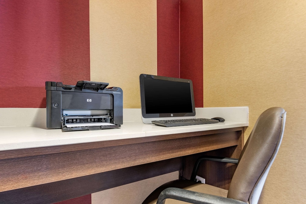 Quality Inn Falconer - Jamestown 32/44