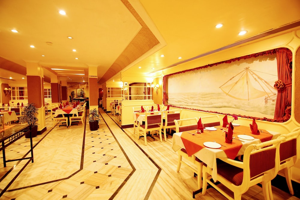 Yuvarani Residency Hotel 19/29