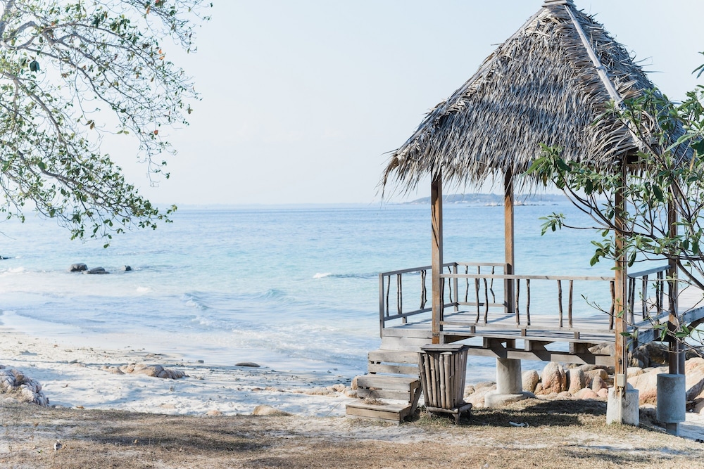 KOH MUNNORK PRIVATE ISLAND 37/50