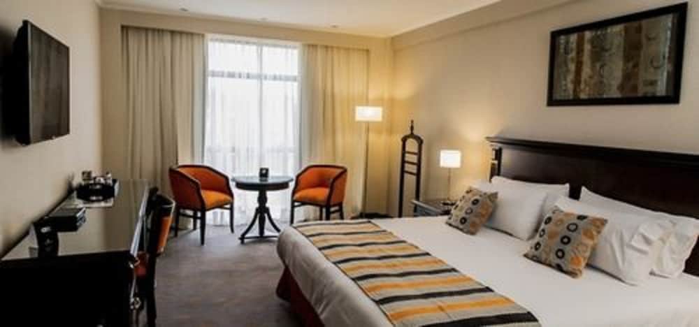 CARNAVAL HOTEL CASINO 14/52