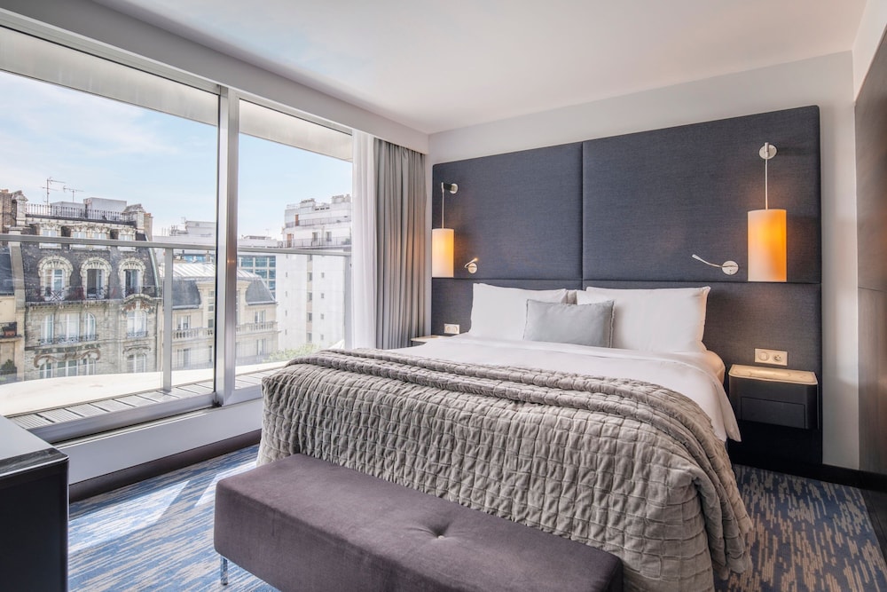 Tower, Suite, King Bed, Arc De Triomphe View, Terrace