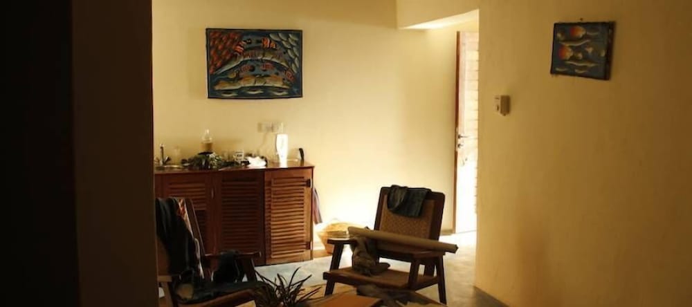 Unguja Lodge 4/50