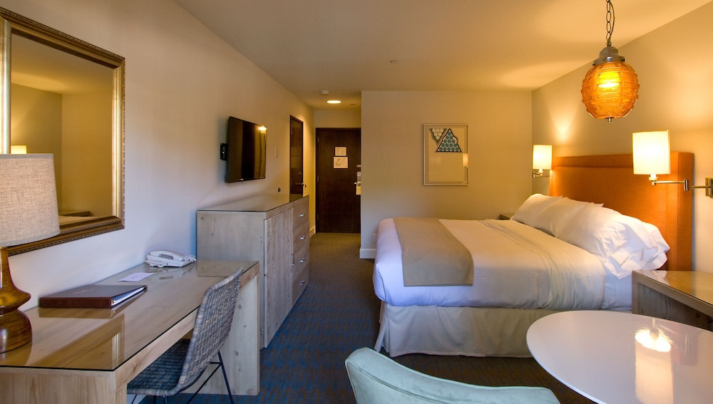 Ashland Hills Hotel Suites 19/51