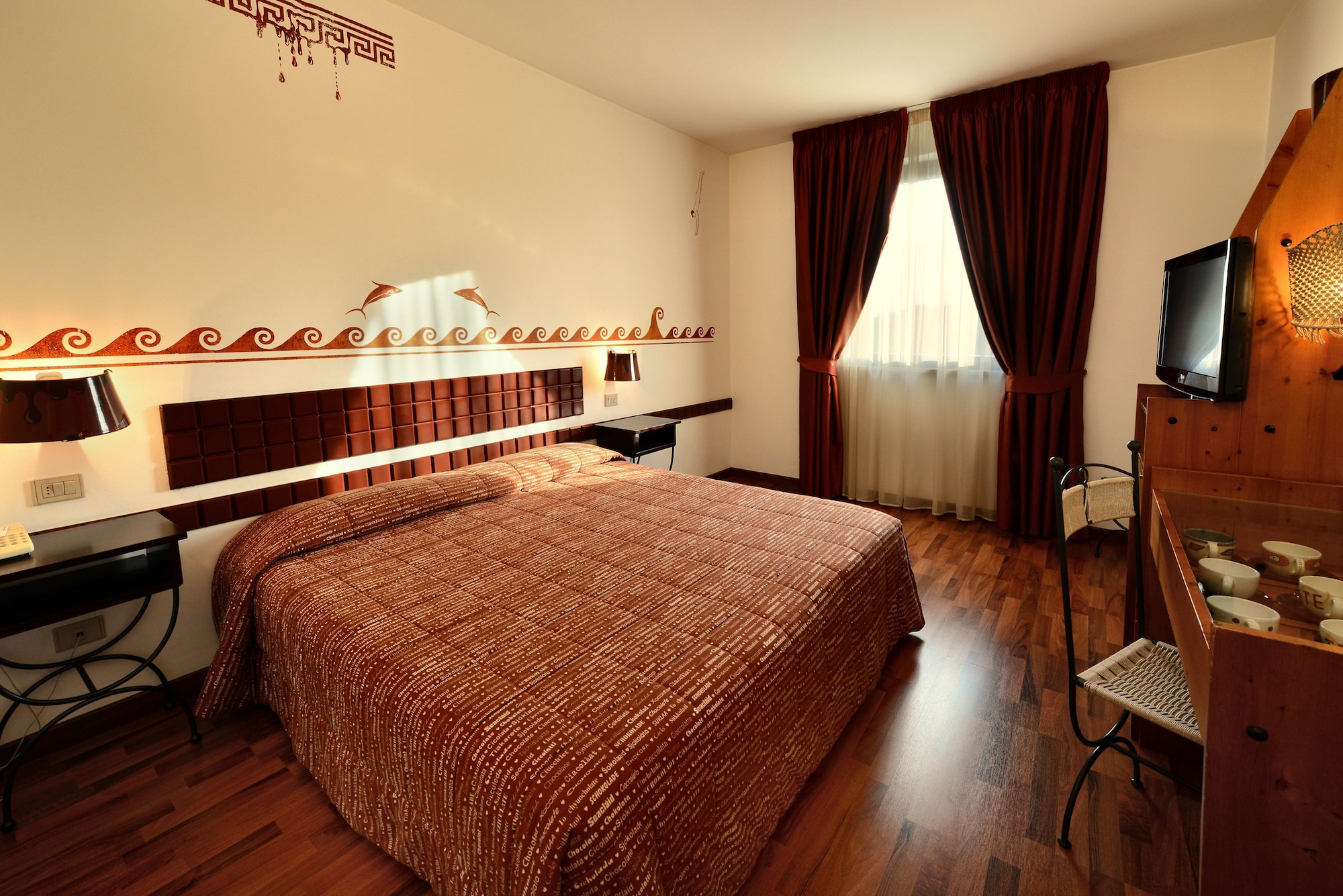 ROOM, TRIPLE