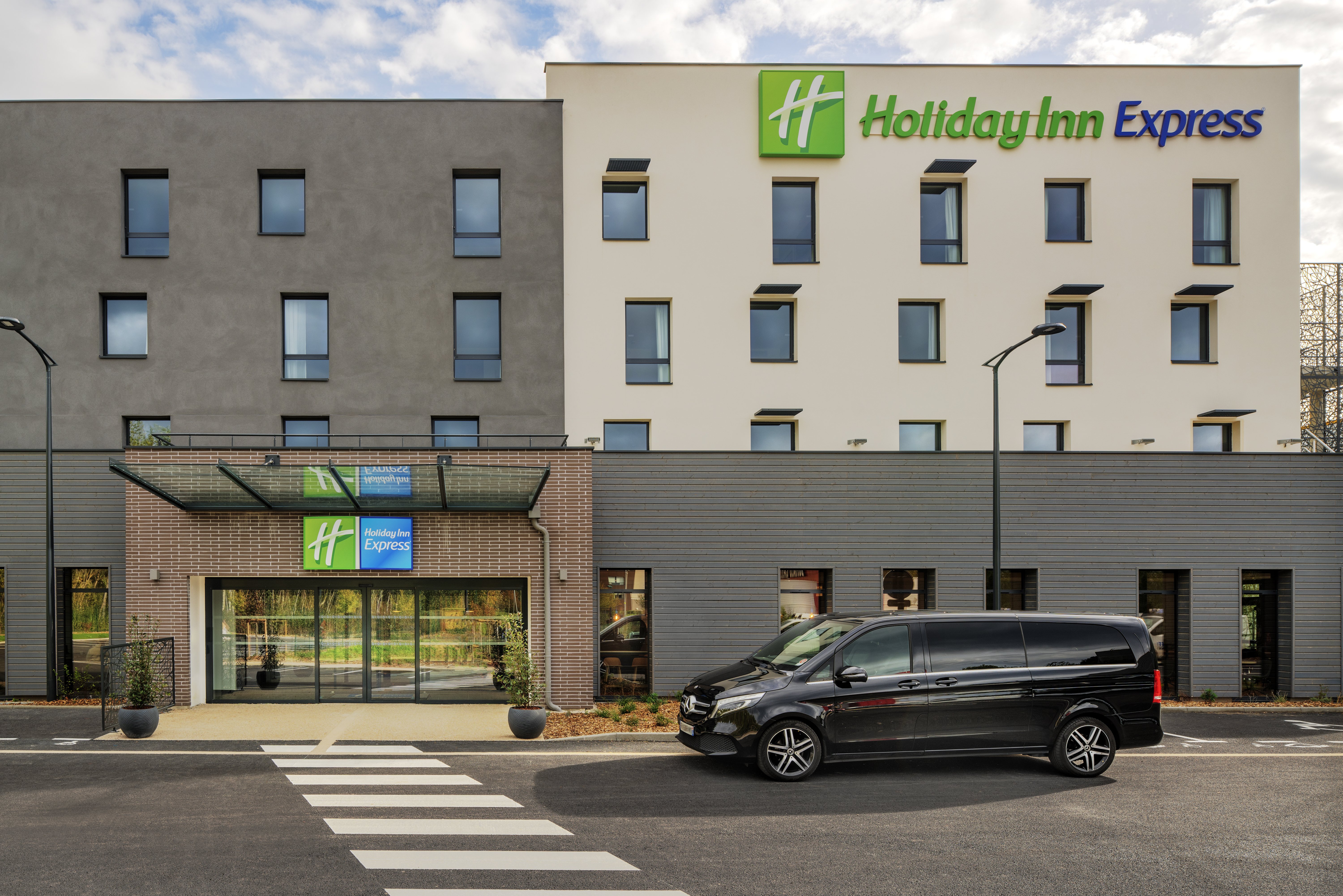 Holiday Inn Express Marne la Vallee Val d Europe an IHG Hotel 11/14