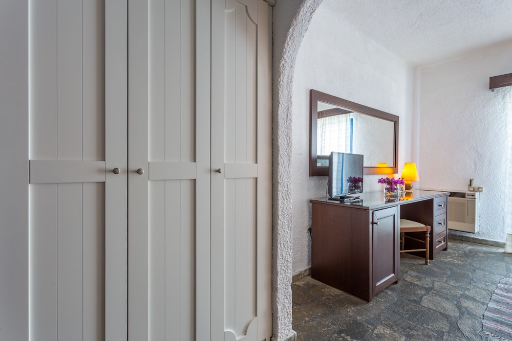 Agionissi Resort 49/50