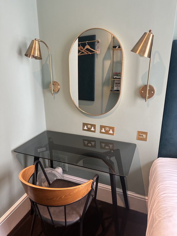 Bloomsbury Palace Hotel 37/50