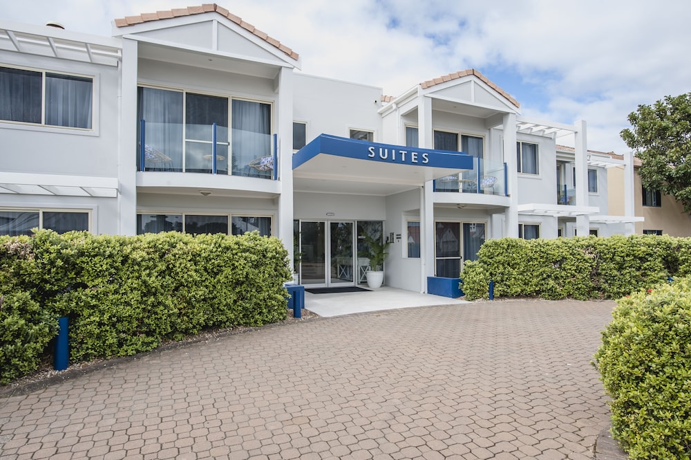 The Marina Hotel 5/66