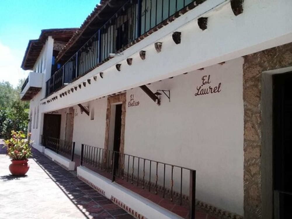Hacienda la Puerta de Enmedio 8/56