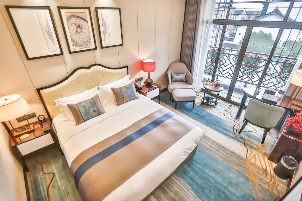 Hilton Garden lnn Tongxiang Wuzhen 12/50