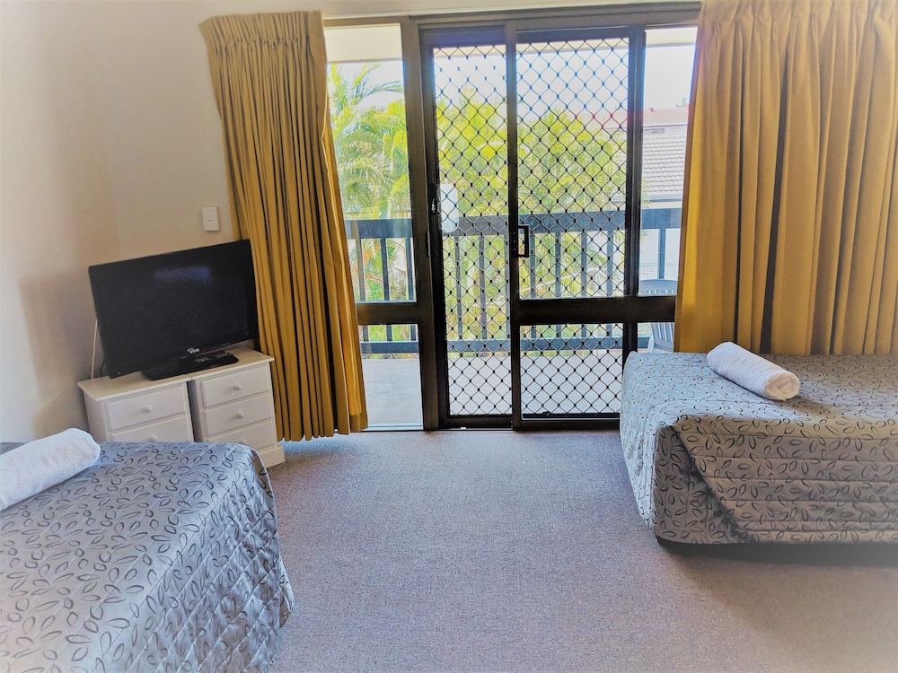 2 BEDROOMS, FAMILY, TERRACE