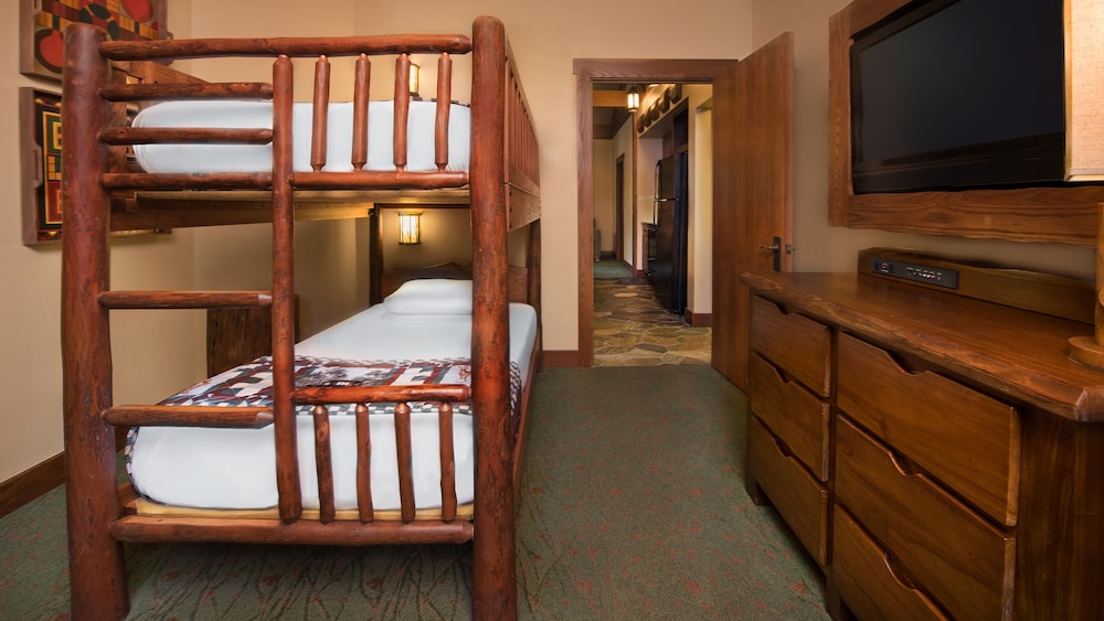 Disneys Saratoga Springs Resort and Spa 16/50
