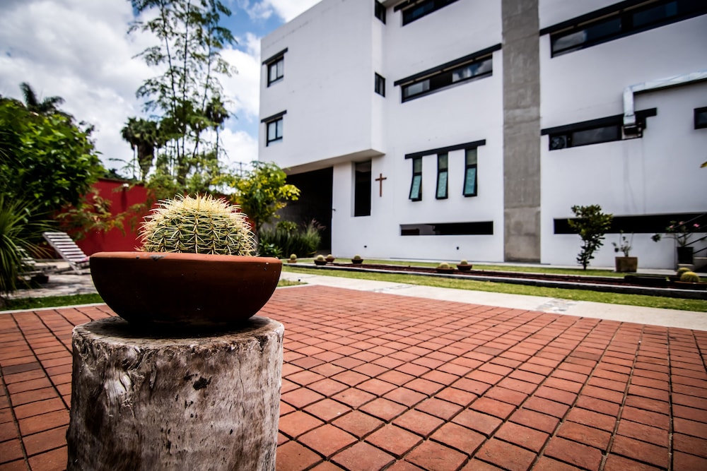 Maria Ines Hotel Suite 51/59