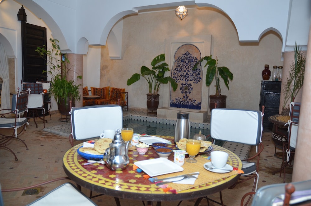 Riad Ailen 37/50