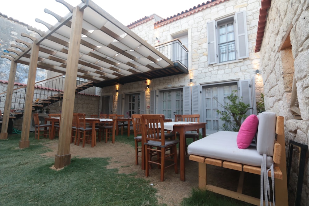 Alacati Cona Butik Otel 27/50