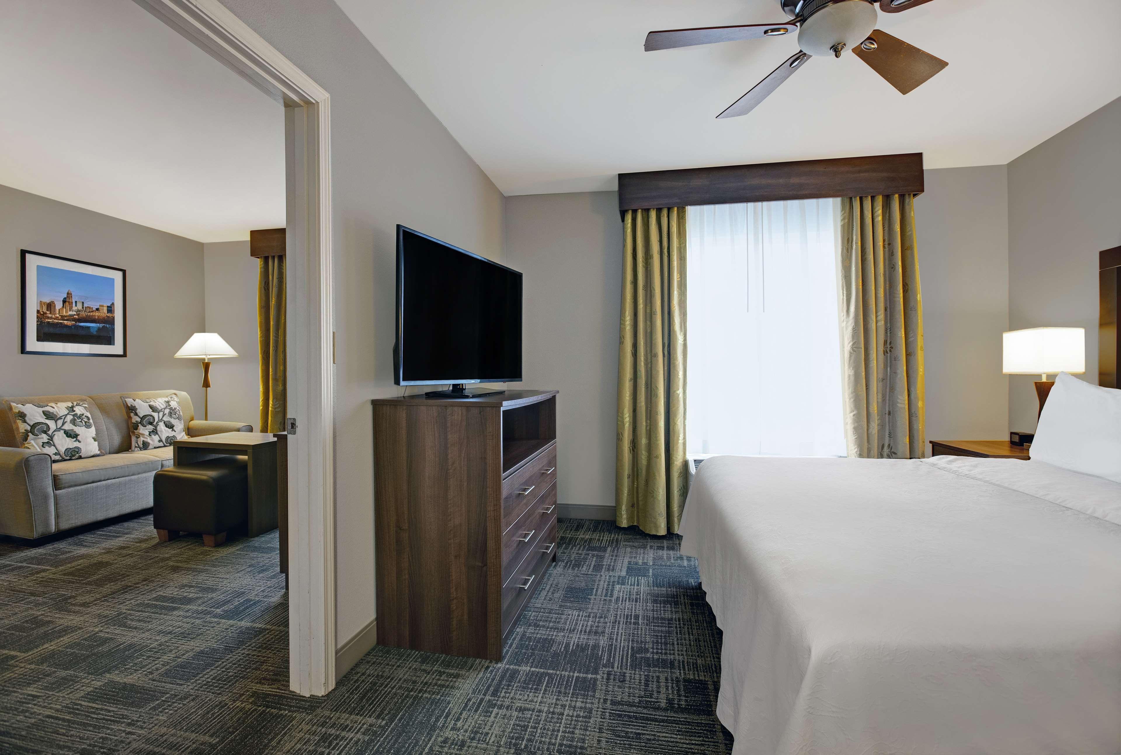 1 BEDROOM, DELUXE, SUITE, KING BED