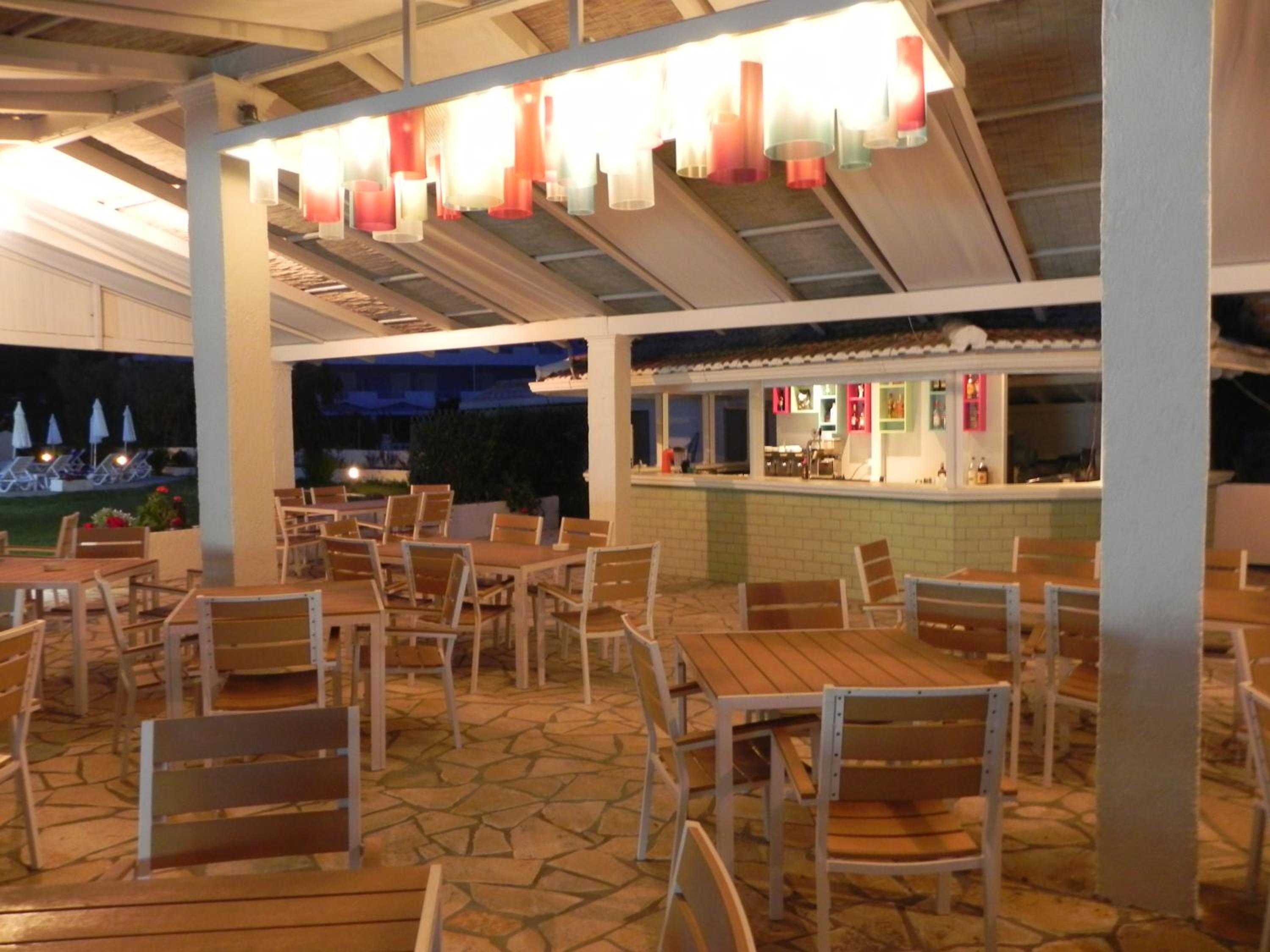Albatros Hotel 37/54