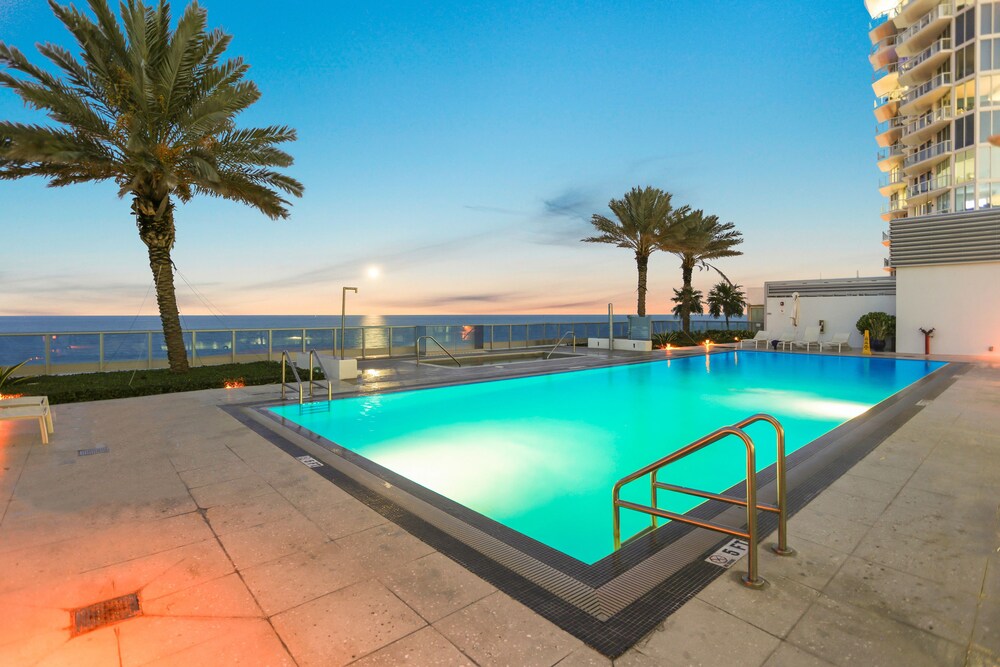 Miami Vacations Corporate Rentals - Monte Carlo 32/69