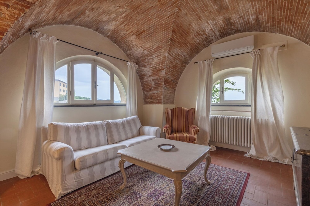 Hotel Villa Sermolli 26/50