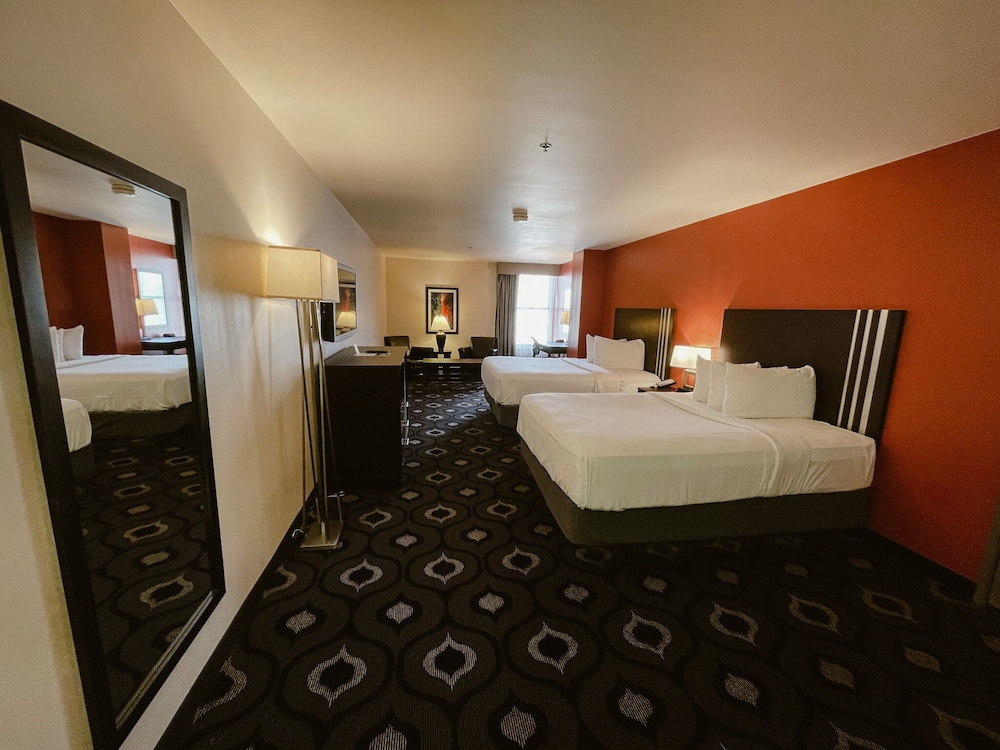 Grand Z Hotel Casino by Red Lion Hotels 11/57