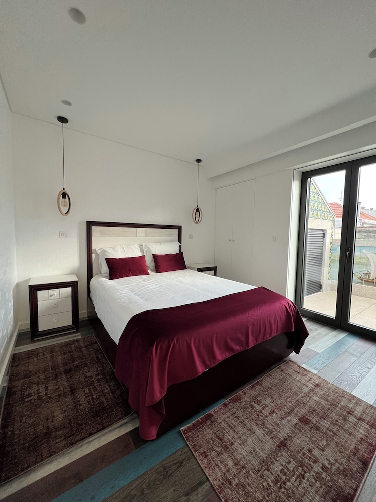 DELUXE, APARTMENT