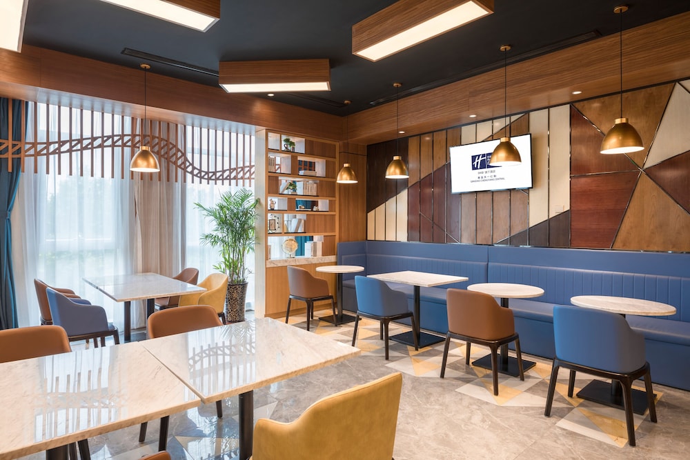 Holiday Inn Express Qingdao Chengyang Central 6/59