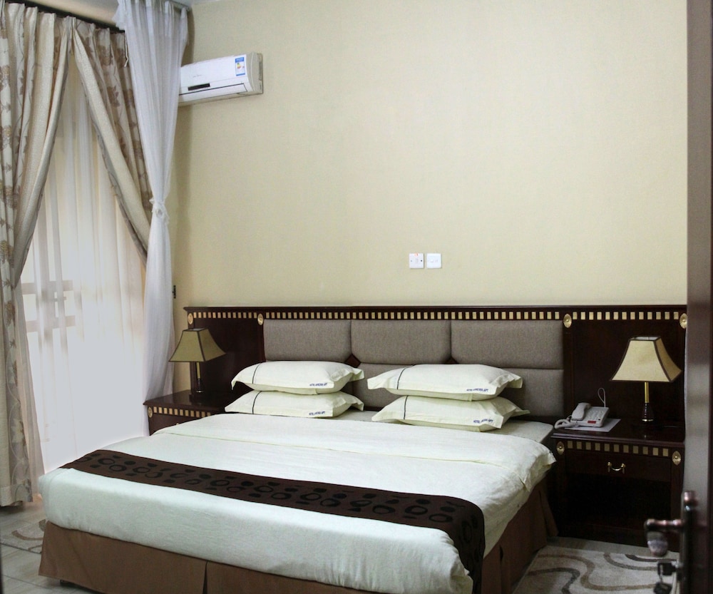 Hotel Africana 22/65