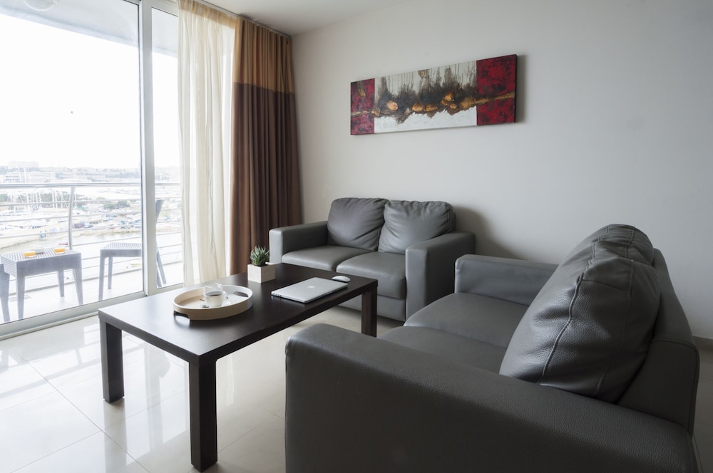 Blubay Apartments By St Hotels 25/48