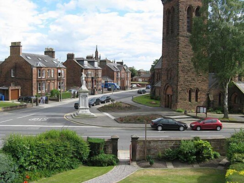 Dumfries Villa 24/38