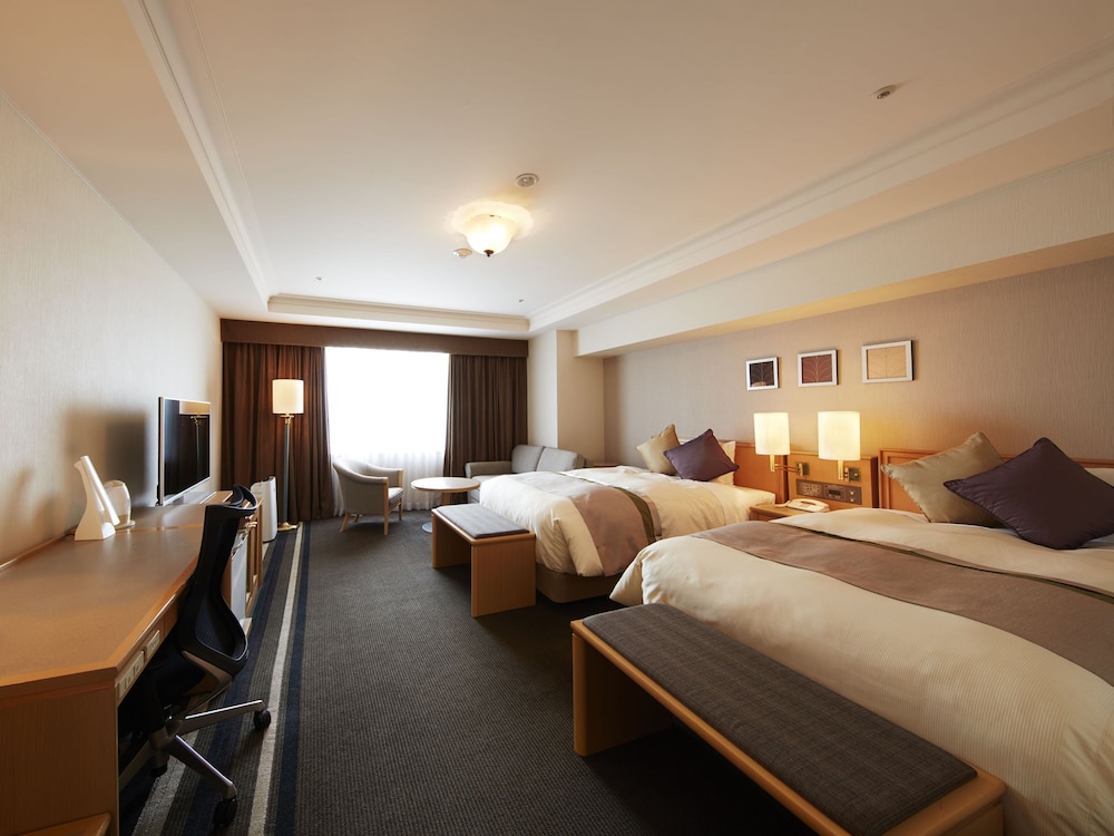 EXECUTIVE, TWIN BEDS, CORNER