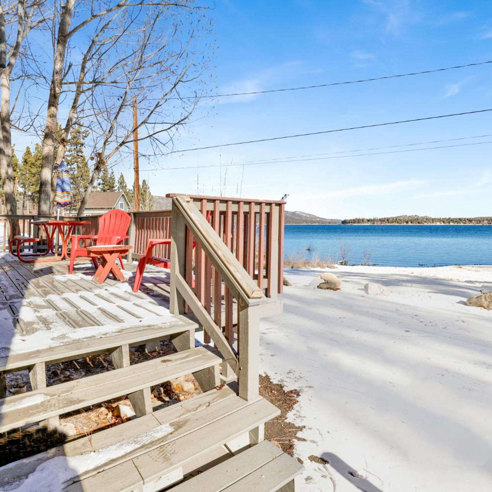 Sunrise Lakefront Family Cabin by Big Bear Vacations 33/39