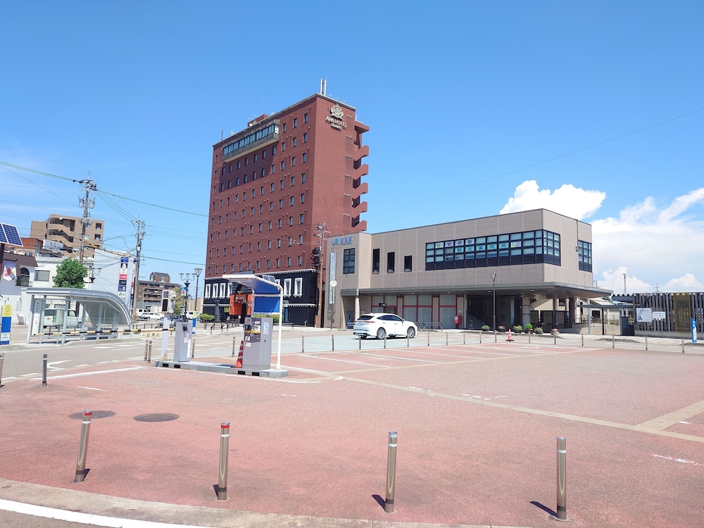 Apa Hotel Tonami-Ekimae 58/64