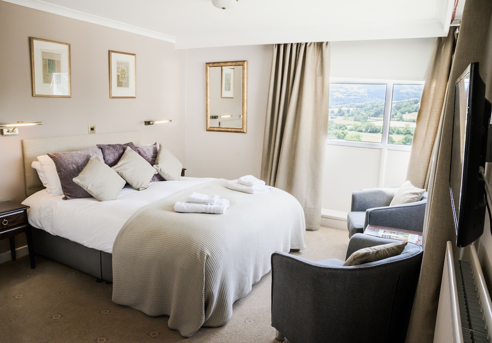 The Manor Hotel 17/53