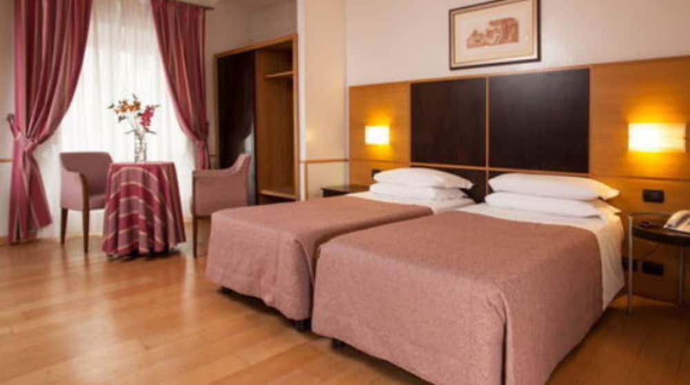Hotel Piemonte Rome 10/45
