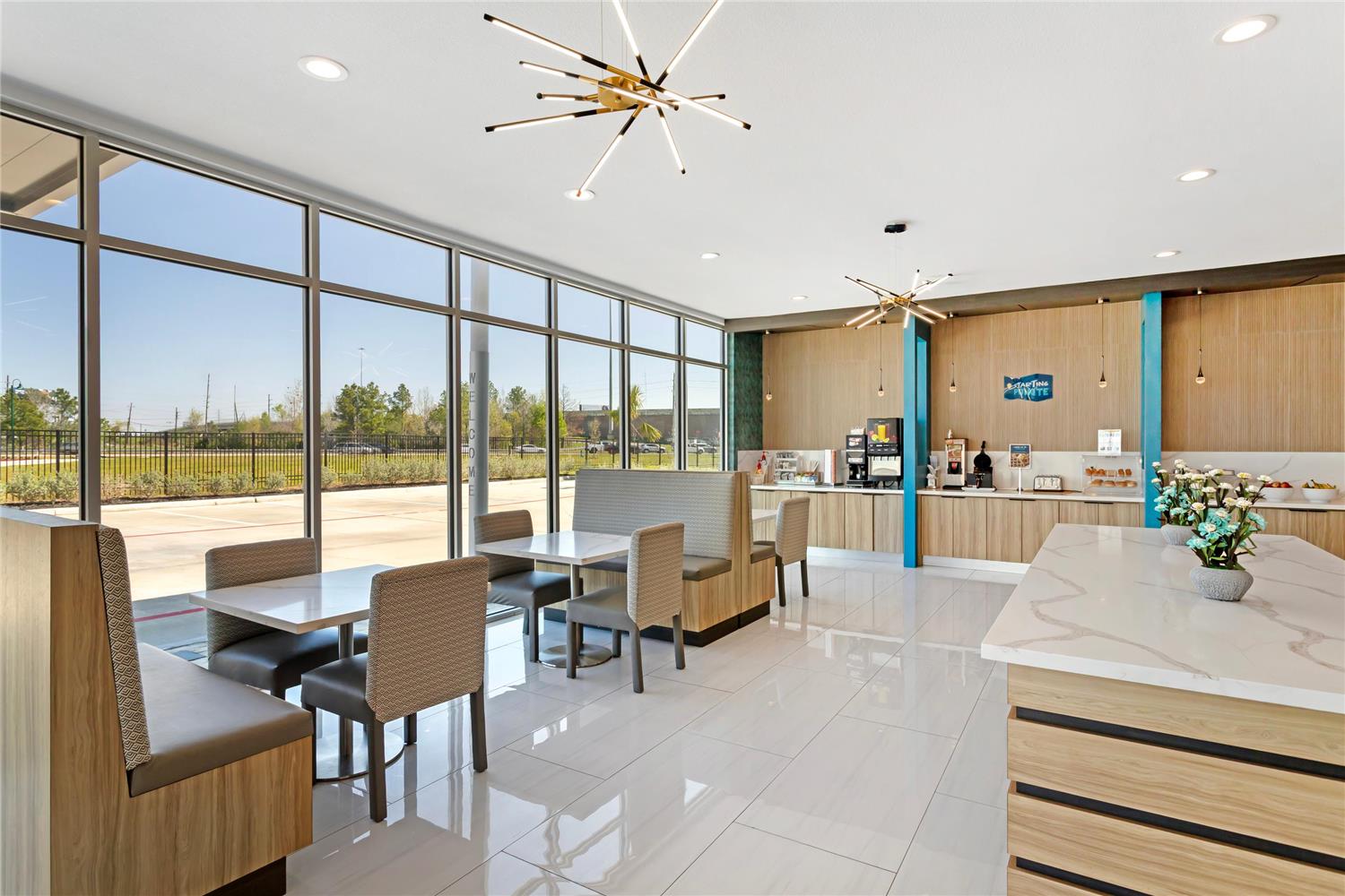 Clarion Pointe Spring - Houston North 10/11