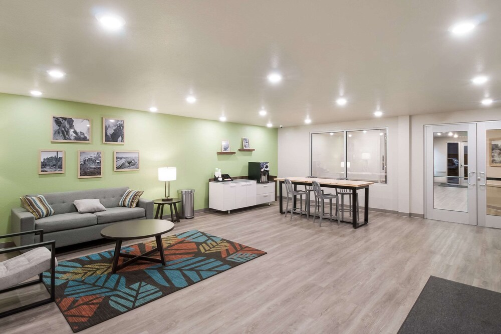 WoodSpring Suites Mesa Chandler 8/16