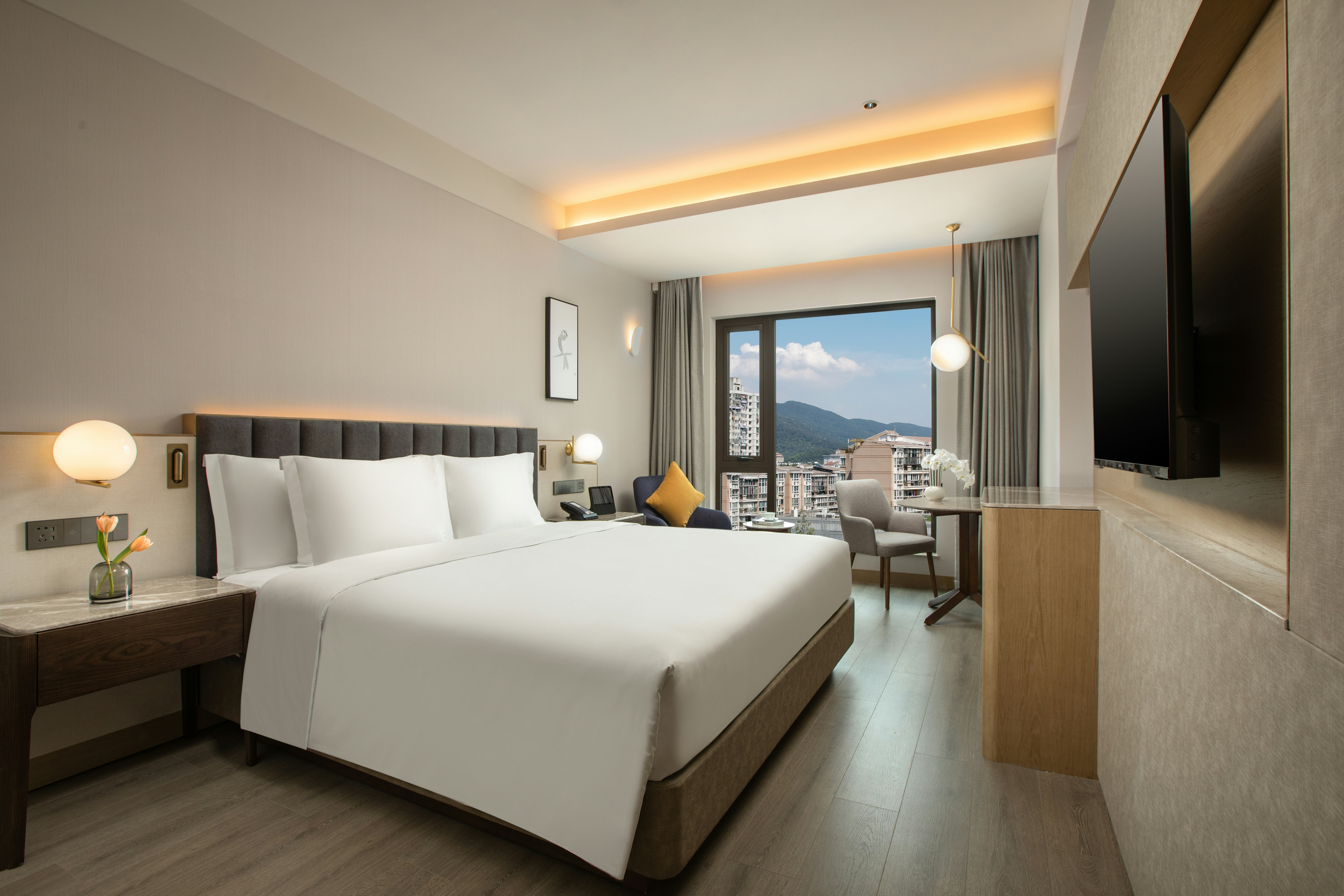 Standard, King Bed