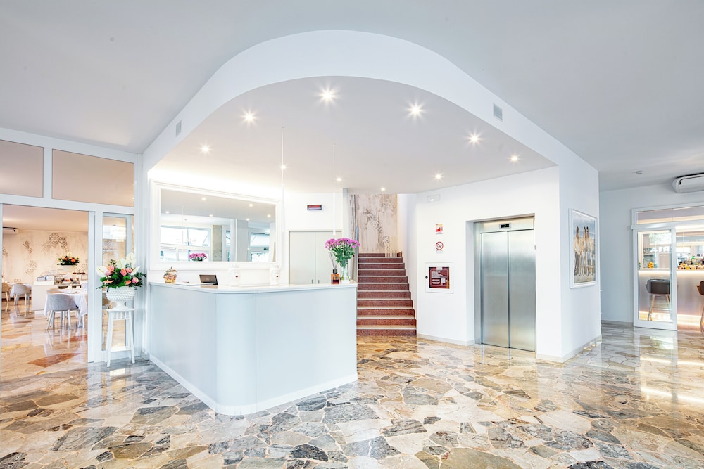Hotel Centrale 5/50