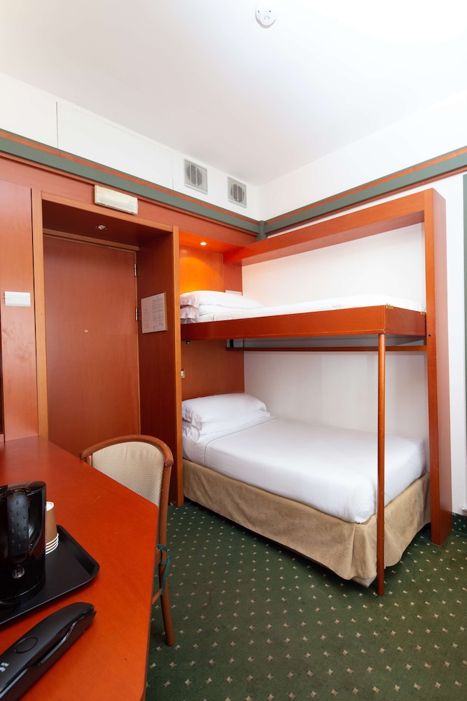 Jet Hotel Sure Hotel Collection By Best Western 16/75
