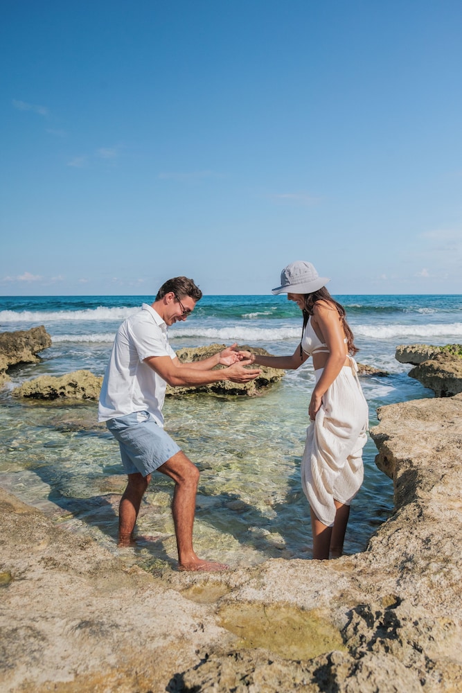 Ixchel Beach Hotel 45/50